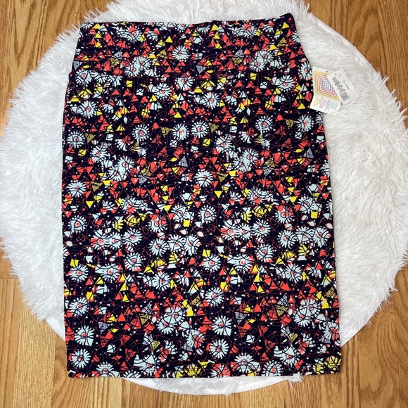 LuLaRoe Cassie Floral Geometric Print Pencil Skirt - Picture 2 of 8